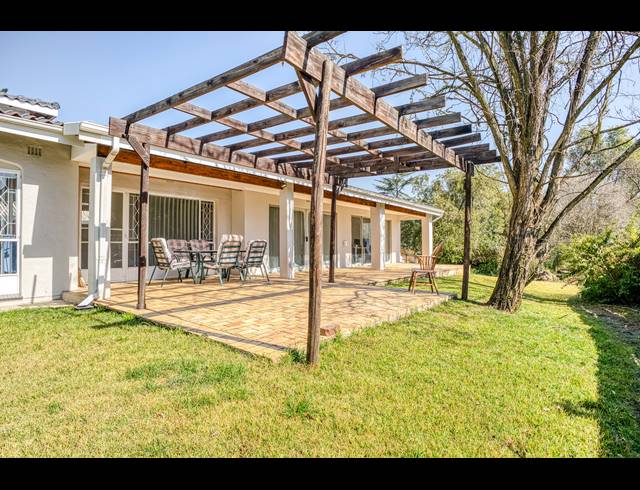 12M² CO-WORKING SPACE TO LET IN FONTAINEBLEAU